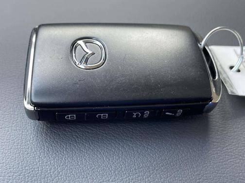 Snowflake White Pearl Mica 2026 Mazda Mazda3 FWD