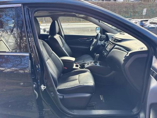 2018 Nissan Rogue Sport SL