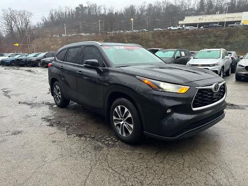 2023 Toyota Highlander XLE