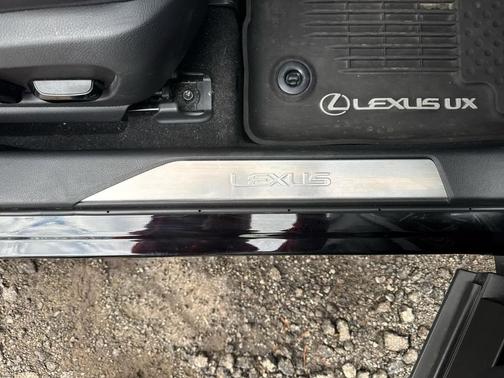 Obsidian 2021 Lexus UX 250h F Sport