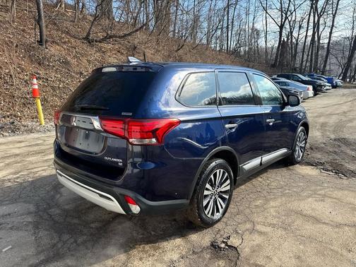 2019 Mitsubishi Outlander SE