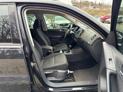 2017 Volkswagen Tiguan Limited 2.0T