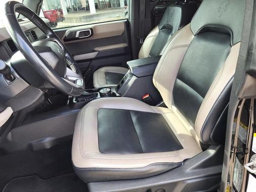SHADOW BLACK 2023 Ford Bronco WILDTRAK