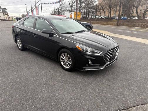 2018 Hyundai SONATA SE
