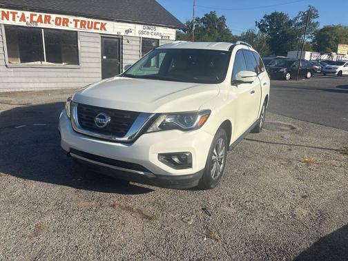 2017 Nissan Pathfinder SL