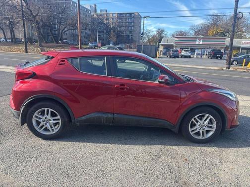 2020 Toyota C-HR LE