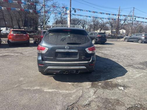 2015 Nissan Pathfinder SL