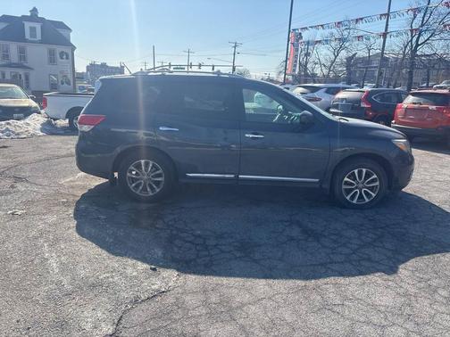 2015 Nissan Pathfinder SL