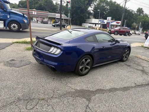 2015 Ford Mustang V6