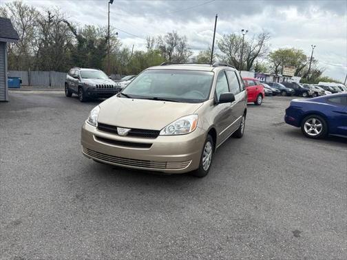 2005 Toyota Sienna LE