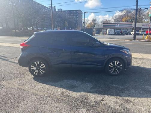 2019 Nissan Kicks SV