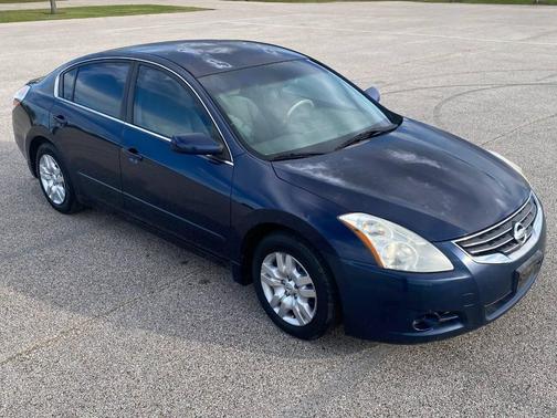 Navy Blue Metallic 2010 Nissan Altima 2.5 S