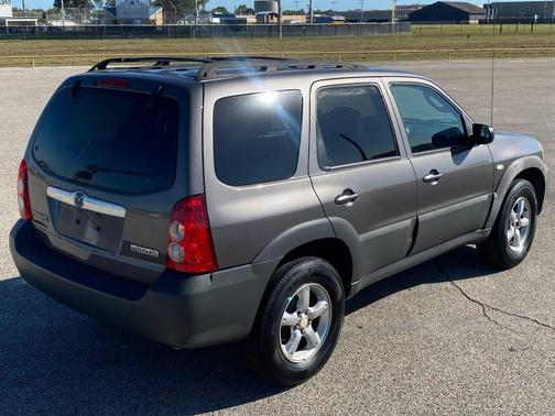 2006 Mazda Tribute i