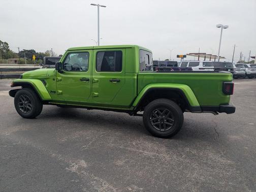 2025 Jeep Gladiator Sport