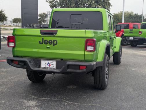 2025 Jeep Gladiator Sport