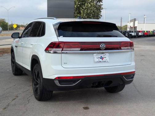 2024 Volkswagen Atlas Cross Sport 2.0T SE w/Technology
