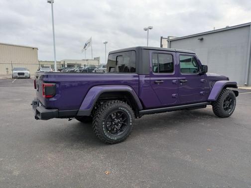 2026 Jeep Gladiator Sport