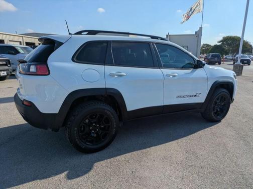 2022 Jeep Cherokee X