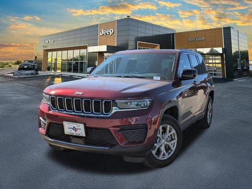 Velvet Red Pearlcoat 2025 Jeep Grand Cherokee Laredo X