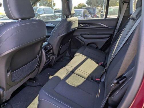 Velvet Red Pearlcoat 2025 Jeep Grand Cherokee Laredo X