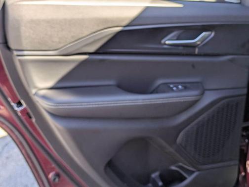 Velvet Red Pearlcoat 2025 Jeep Grand Cherokee Laredo X