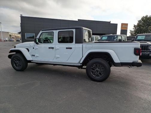 2025 Jeep Gladiator Sport
