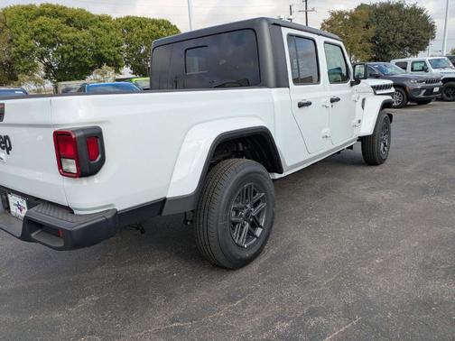 2025 Jeep Gladiator Sport