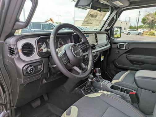 2025 Jeep Gladiator Sport