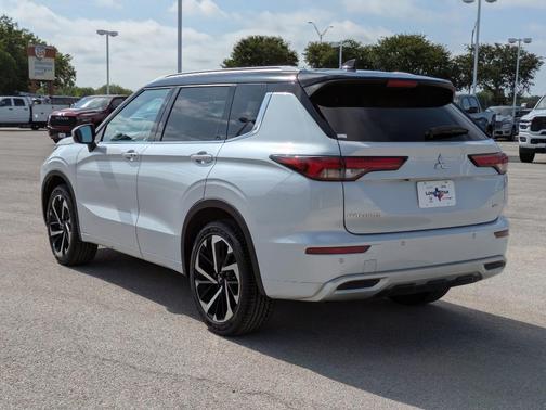 2023 Mitsubishi Outlander SEL Black Edition