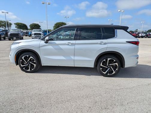 2023 Mitsubishi Outlander SEL Black Edition