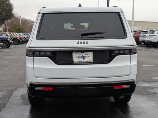 2026 Jeep Grand Wagoneer 