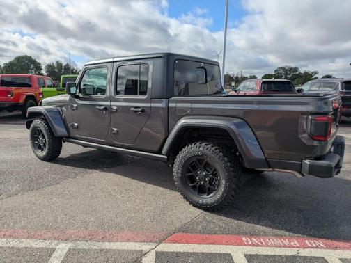 2025 Jeep Gladiator Sport