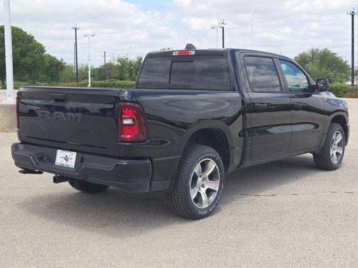 Diamond Black 2026 RAM 1500 Express