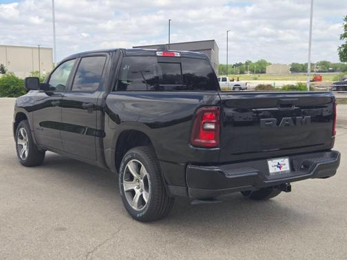 Diamond Black 2026 RAM 1500 Express