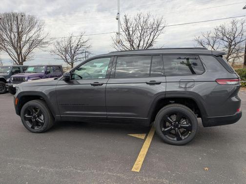 2025 Jeep Grand Cherokee L Laredo