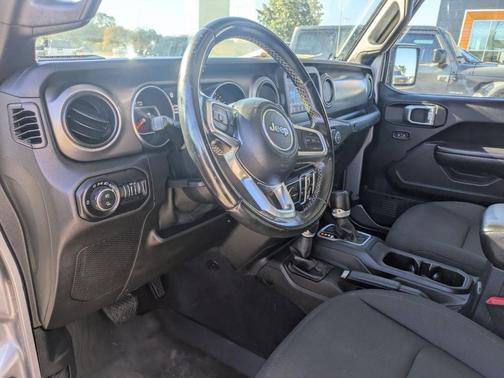 2020 Jeep Gladiator Sport