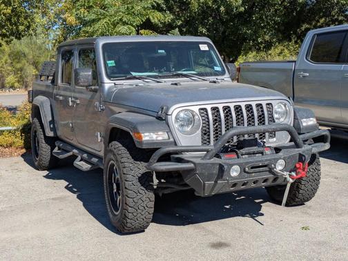 2020 Jeep Gladiator Sport