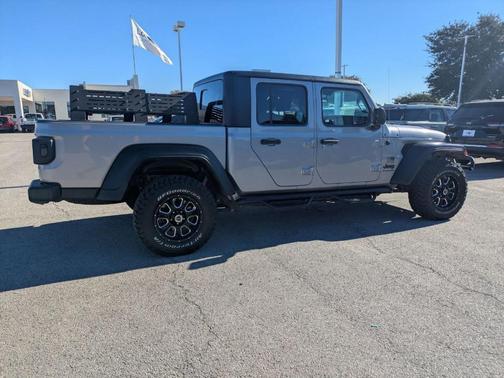 2020 Jeep Gladiator Sport