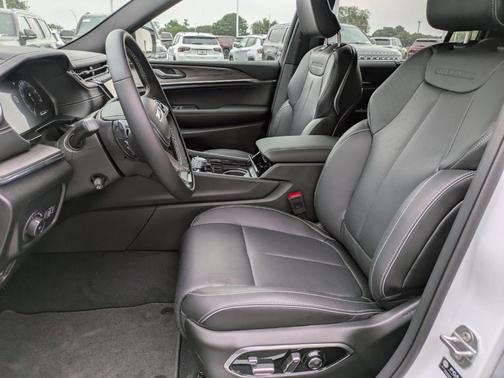 2025 Jeep Grand Cherokee L Overland