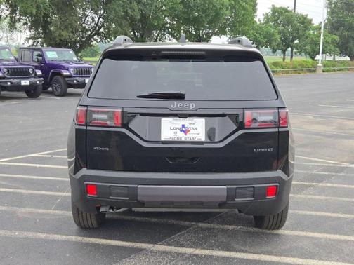 Diamond Black 2026 Jeep Cherokee LAREDO/LIMITED