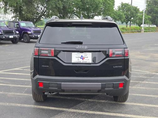 Diamond Black 2026 Jeep Cherokee LAREDO/LIMITED