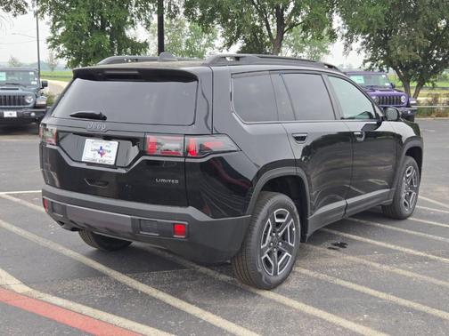 Diamond Black 2026 Jeep Cherokee LAREDO/LIMITED