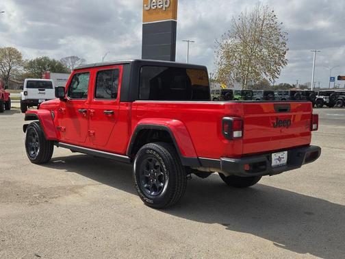 2023 Jeep Gladiator Sport