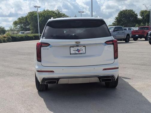 2022 Cadillac XT6 Premium Luxury FWD