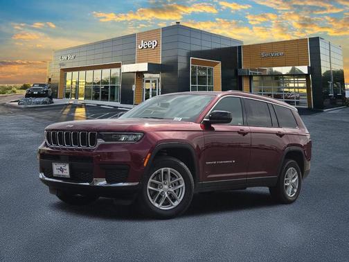 Velvet Red Pearlcoat 2026 Jeep Grand Cherokee Laredo