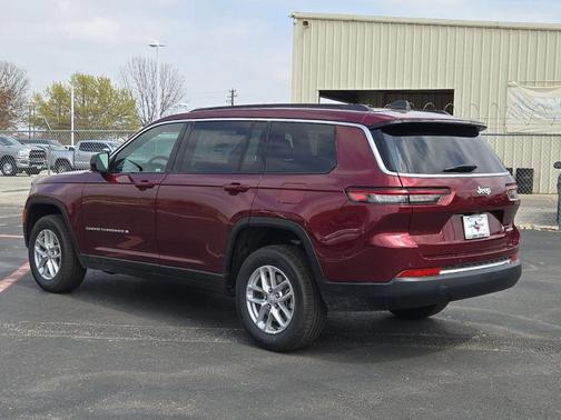 Velvet Red Pearlcoat 2026 Jeep Grand Cherokee Laredo