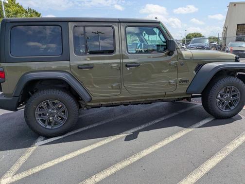 2025 Jeep Wrangler Sport