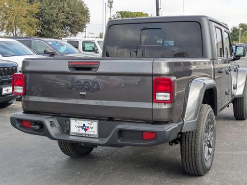 2025 Jeep Gladiator Sport