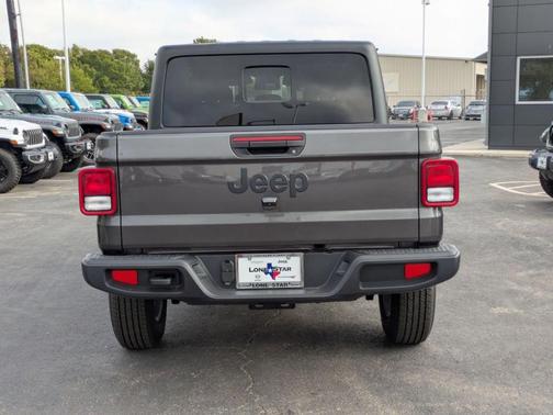 2025 Jeep Gladiator Sport