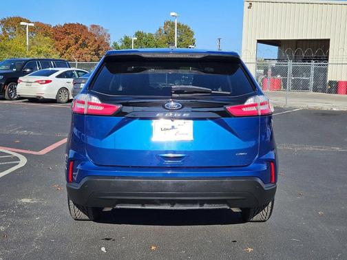 2022 Ford Edge SE